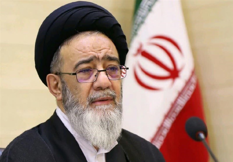 هیات مذهبی انقلابی، نه سیاست‌زده است نه سکولار/ شور و شعور در مقابل یکدیگر قرار ندارند