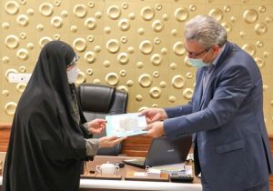تجلیل رئیس کمیسیون فرهنگی شورای شهر از سرپرست شهرداری تبریز