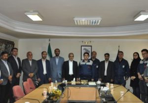 نشست هم اندیشی رئیس دانشگاه تبریز و هیئت همراه با مدیر عامل شرکت سیمان صوفیان
